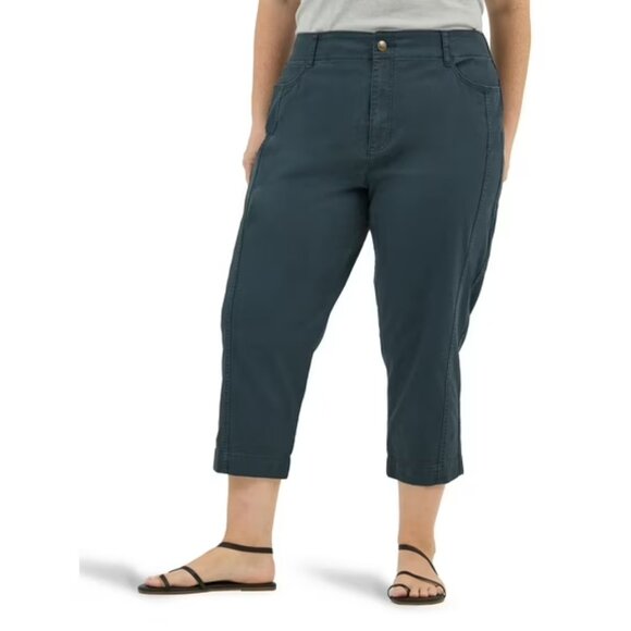 Lee Womens Plus Capri, Size 26W, Mid-Rise, Loose Fit, 23" Inseam, Charcoal - Picture 1 of 4
